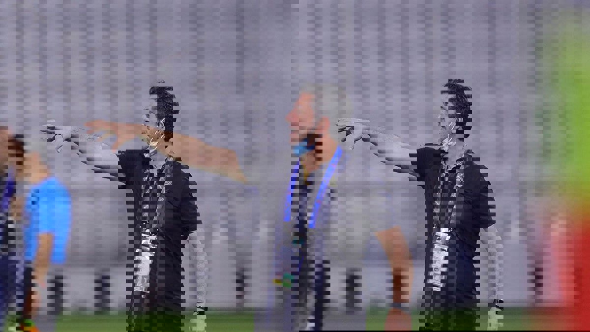 فهد الهريفي يهاجم فيتوريا ومشروع النصر