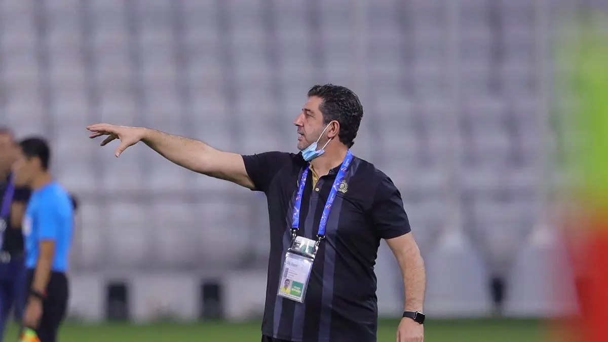 فهد الهريفي يهاجم فيتوريا ومشروع النصر