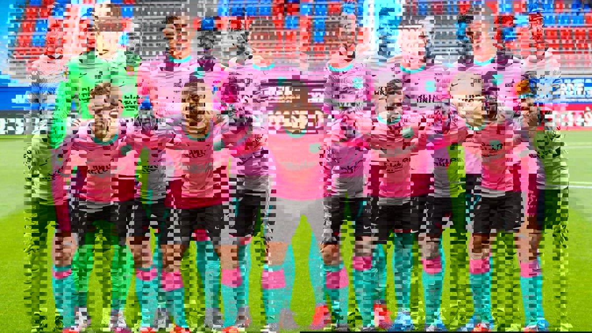 "آس" تكشف أبرز الراحلين عن صفوف برشلونة في الميركاتو المقبل