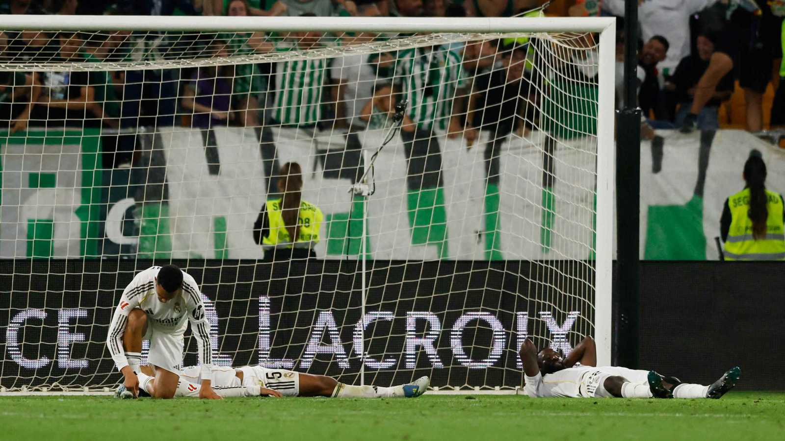 4 مدافعين كبار.. ريال مدريد يتحرك لإنقاذ خط الدفاع 