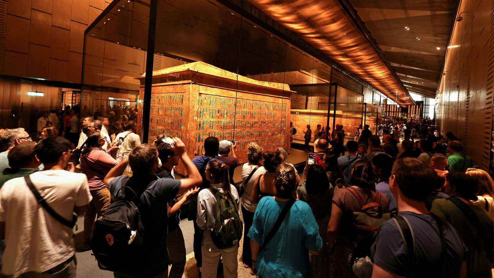 القاهرة تكشف عدد زوار المتحف المصري الكبير في يومه الأول