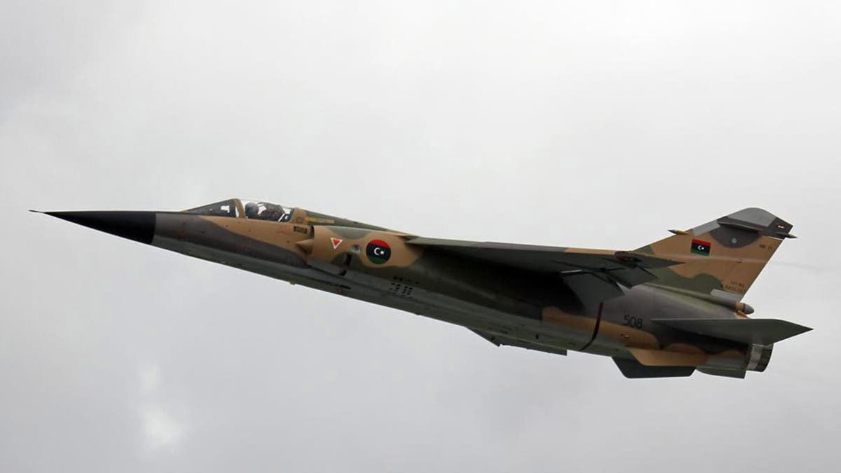 الجيش الليبي يقول إنه دمر دبابات لقوات الوفاق غربي سرت