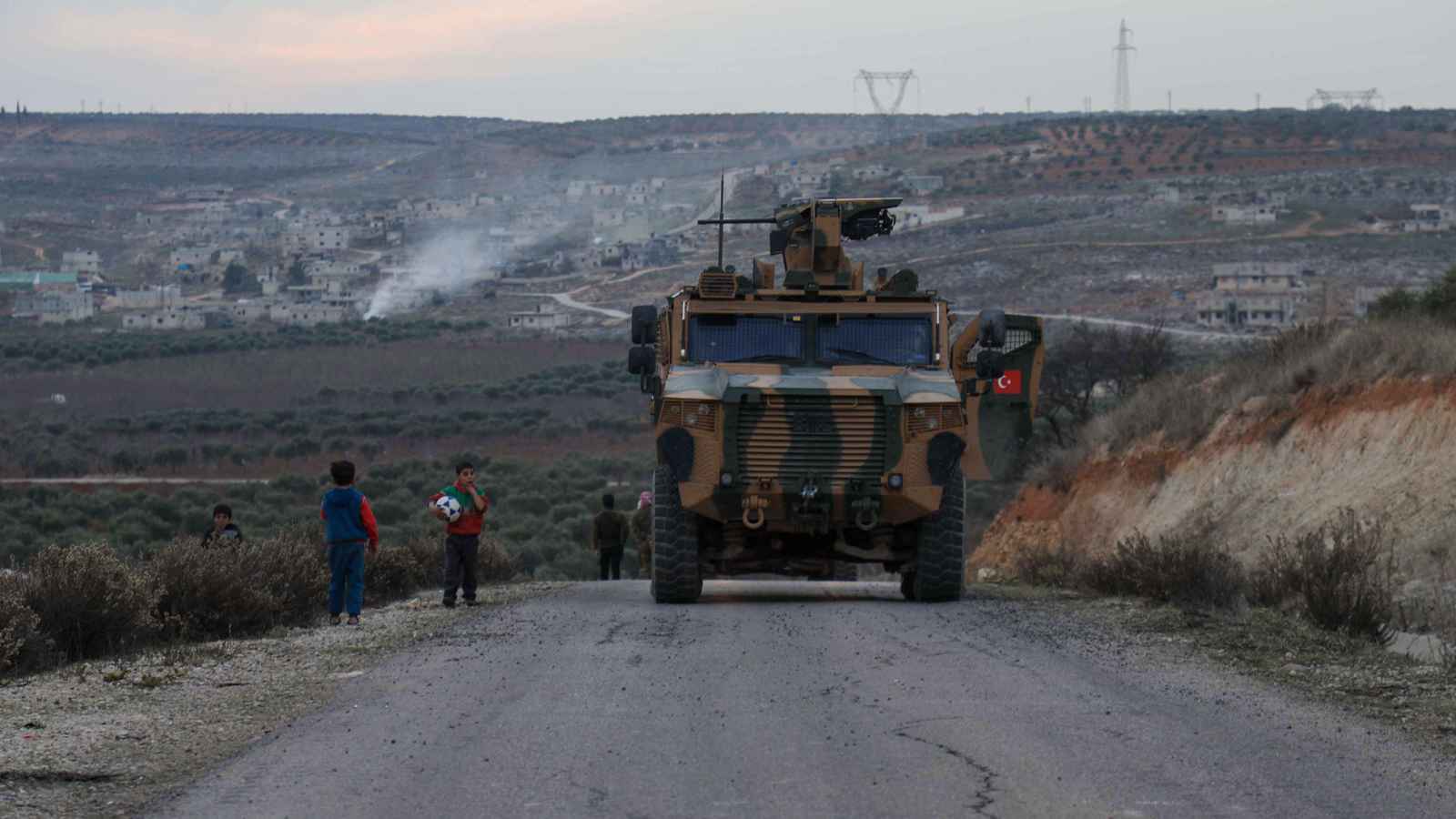 غارات جوية وهجمات مدفعية تركية جديدة شمال سوريا
