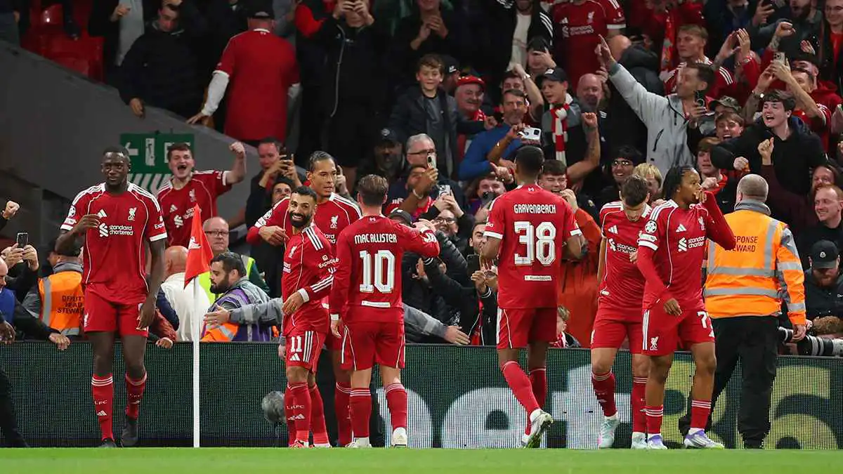 "سيصبح مثل مودريتش".. نجم مانشستر يونايتد السابق يدعم صفقة ليفربول