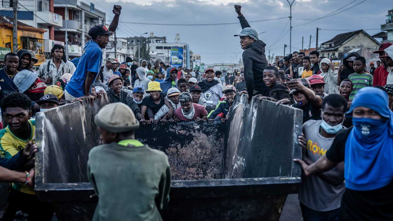 "الصمت المريب".. ظل فرنسا يُخيّم على أزمة "جيل زد" في مدغشقر
