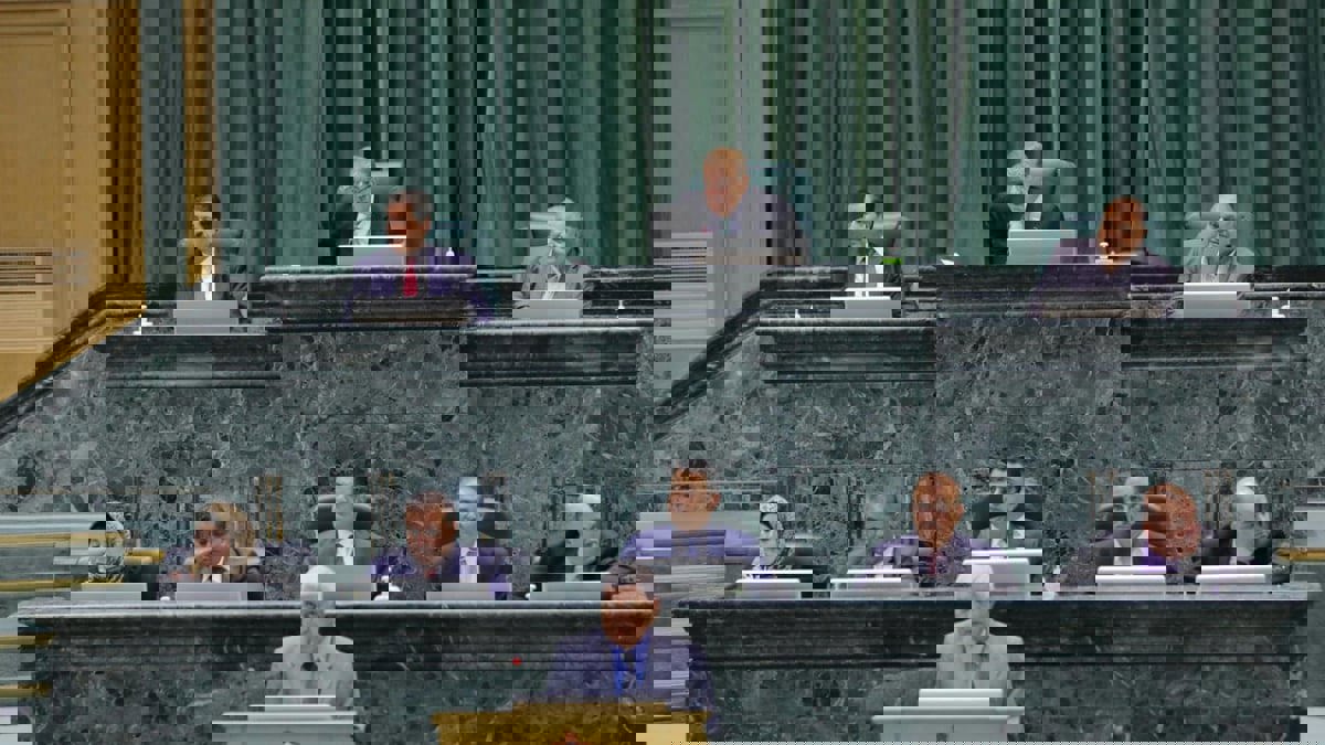 الأردن.. "شهادة اختصاص" لوزير الصحة تثير جدلا داخل البرلمان