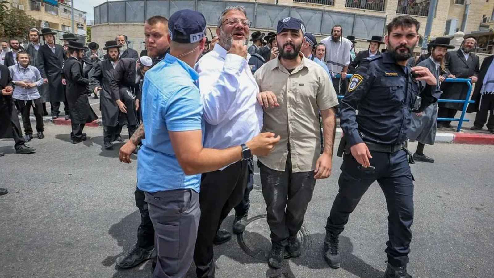 اتهامات لشرطة بن غفير بالتورط في الاعتداء على أيمن عودة