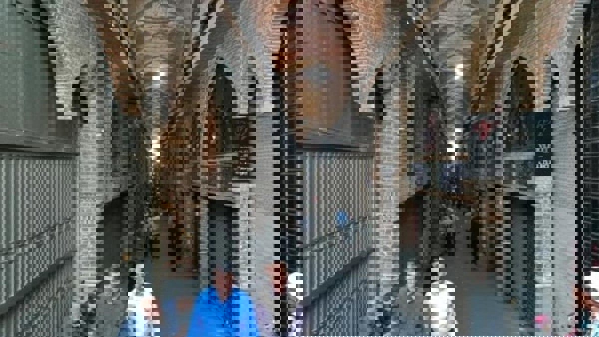 إيران .. تحذير حكومي من انهيار كامل لقطاع السياحة