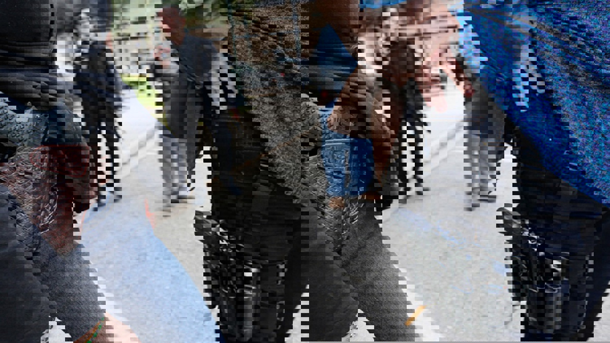 نيوزيلندا تحظر حيازة البنادق نصف الآلية والهجومية بعد هجوم المسجدين (فيديو)