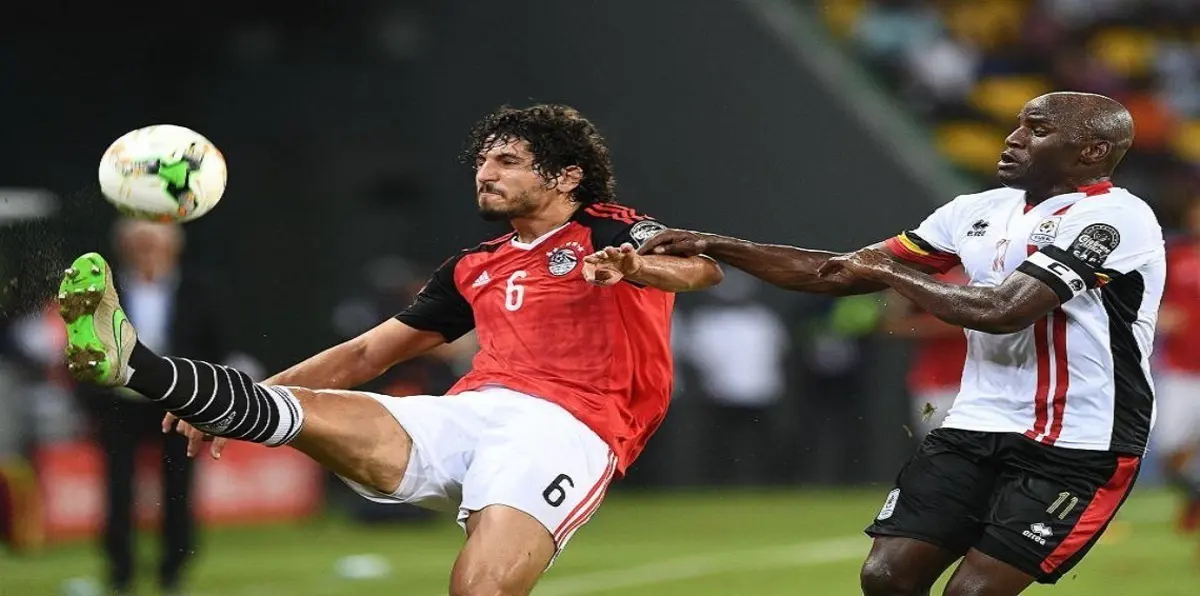 ناديان إنجليزيان يتصارعان على ضم مدافع النادي الأهلي المصري