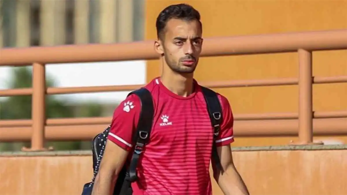 الأهلي يحتاج نوعيته.. سيد عبد الحفيظ يحرج الأهلي بسبب أحمد عبد القادر