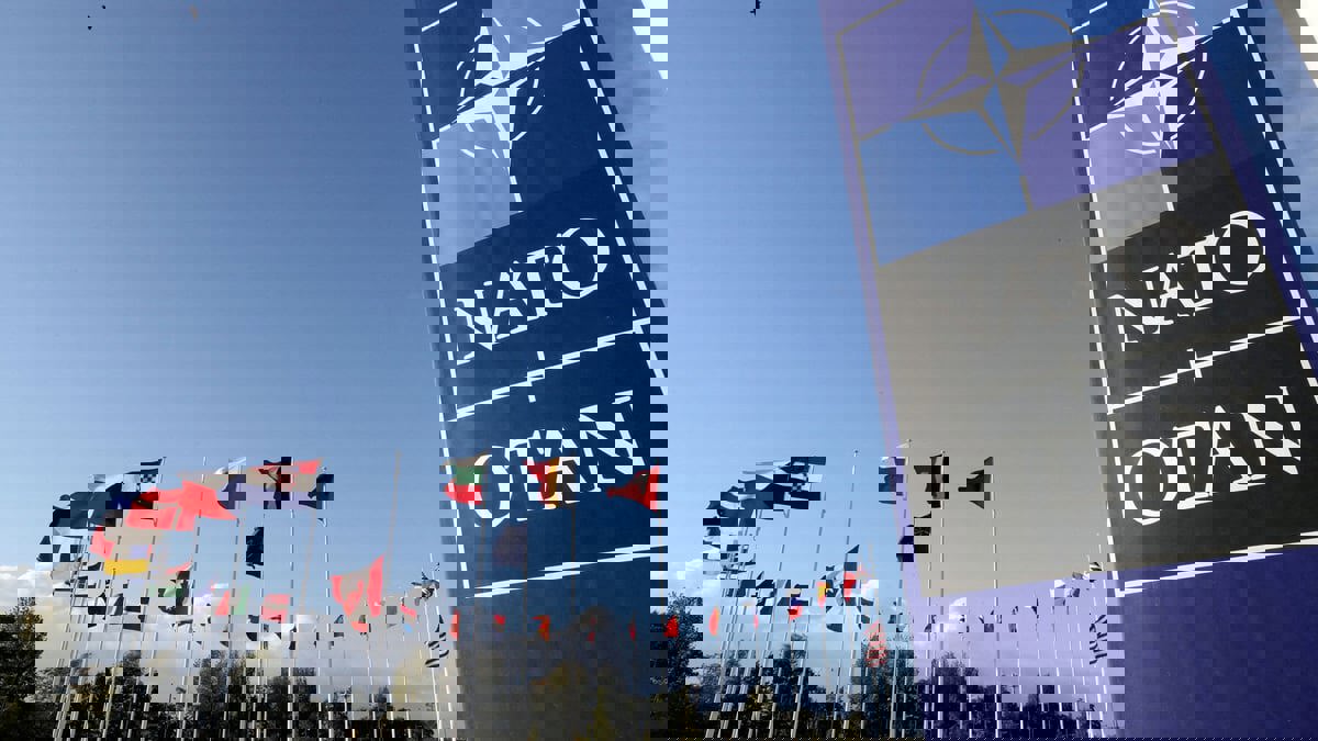 "الناتو" يبدأ تدريبات نووية بمشاركة قاذفات بي-52 