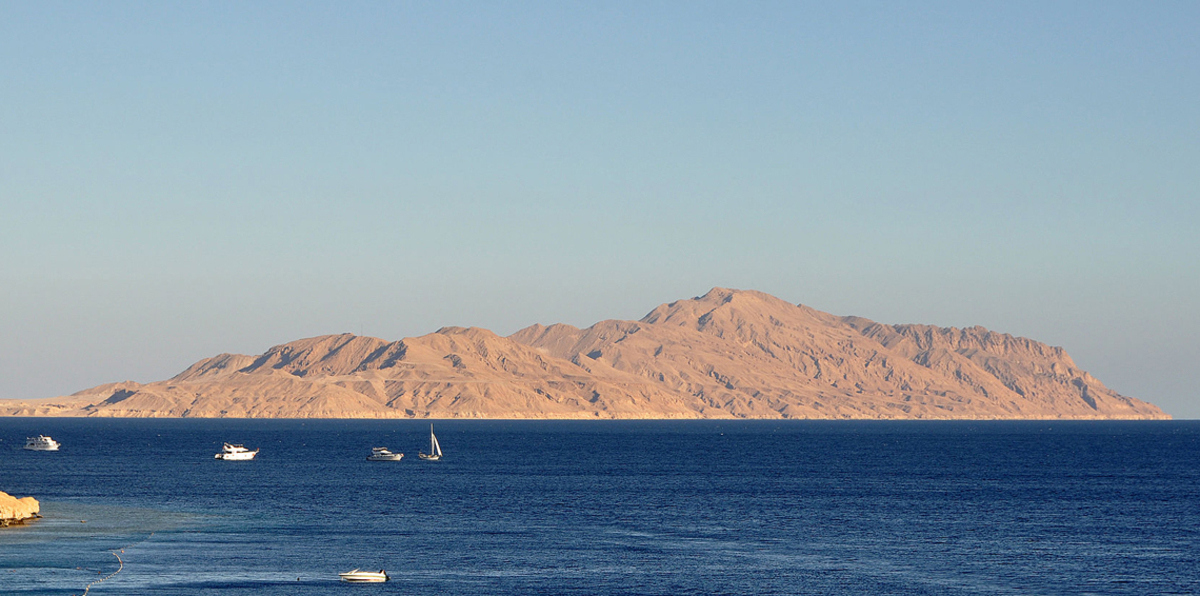 بسبب تيران وصنافير.. صحفيو مصر يدعون للاحتجاج ويصفون البرلمان بـ"فاقد الشرعية"