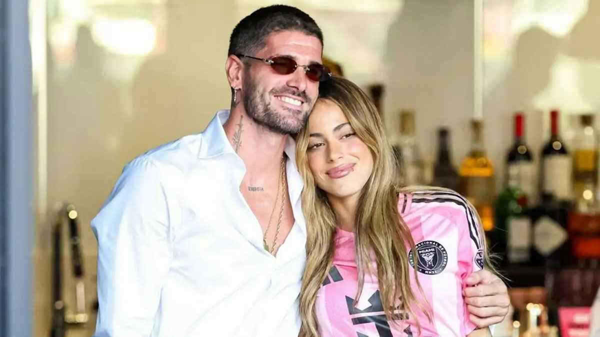 "قال لي أحبك يا ميسي"..صديقة دي باول تكشف موقفاً طريفاً بعد تتويجه بمونديال 2022 