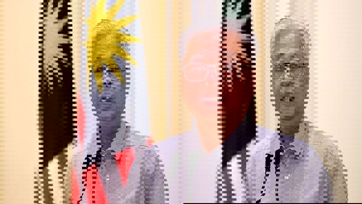 رئيس الوزراء الماليزي يحل البرلمان ويدعو لانتخابات مبكرة
