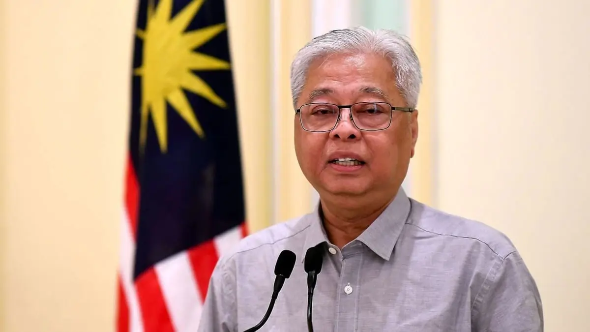 رئيس الوزراء الماليزي يحل البرلمان ويدعو لانتخابات مبكرة
