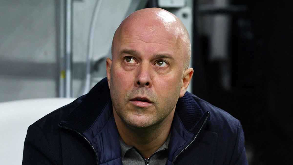 اعتراف خطير من سلوت.. ما الهزيمة الصادمة التي قادت ليفربول للتتويج بالدوري؟ 