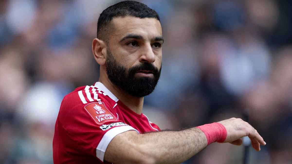 هل سدد محمد صلاح فاتورة آرني سلوت؟ 