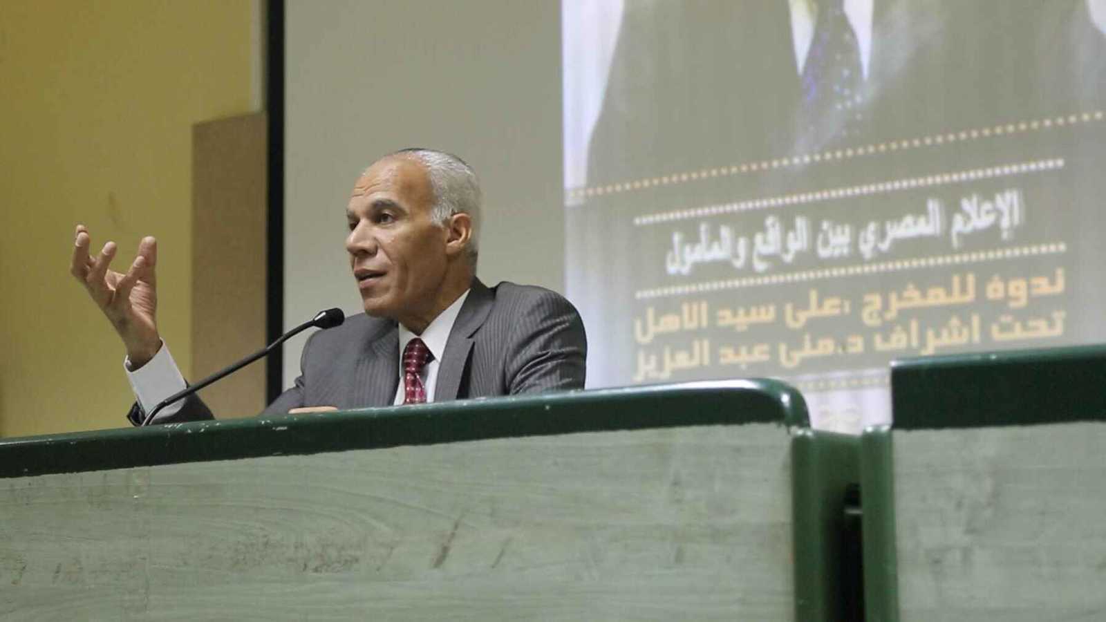 رحيل المخرج علي سيد الأهل صانع جيل التلفزيون المصري الذهبي