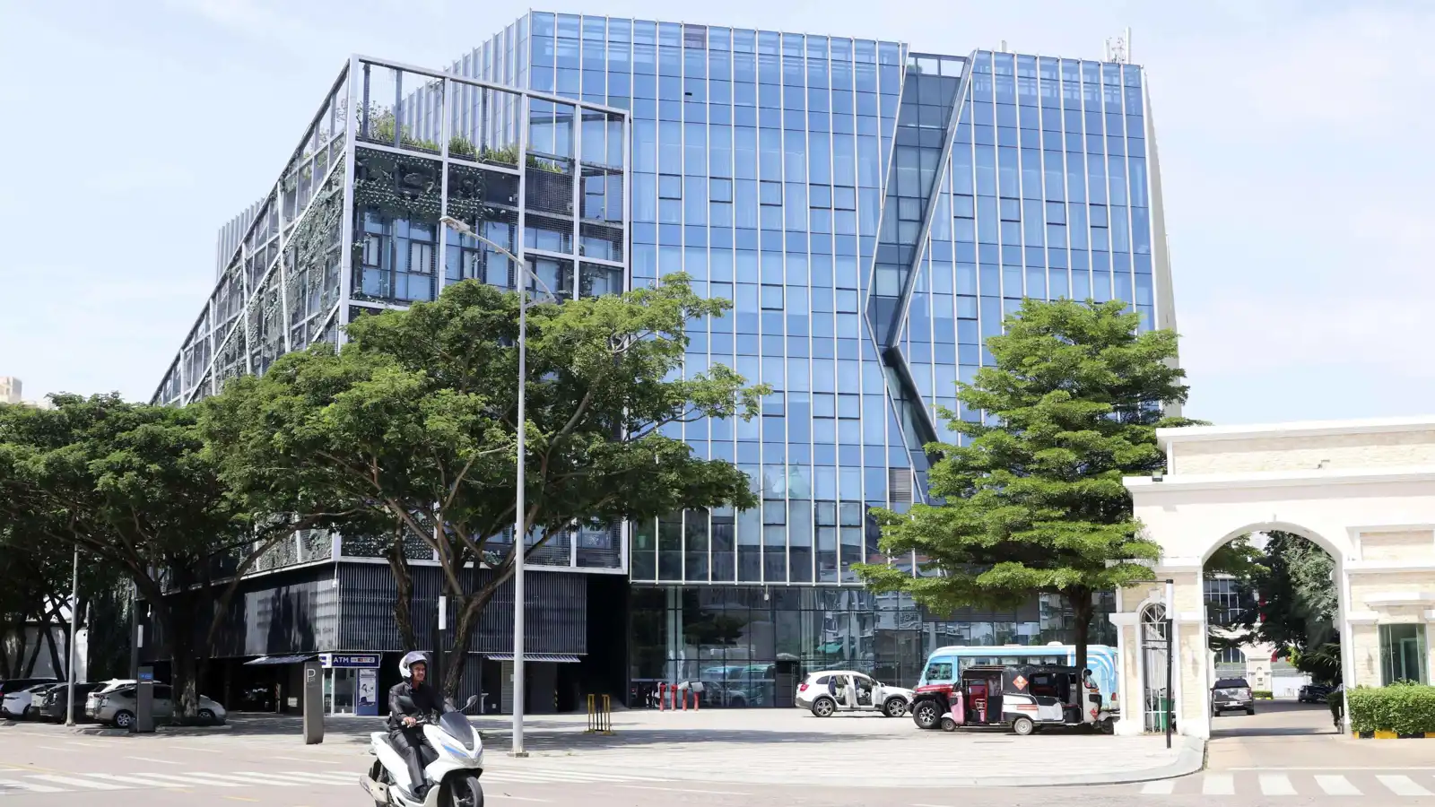 من كمبوديا إلى طوكيو.. أكبر عصابة آسيوية تحول العقارات إلى آلة لغسيل الأموال