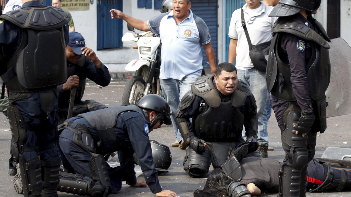 46 قتيلا على الأقل و60 مصابا في أعمال شغب بسجن في فنزويلا