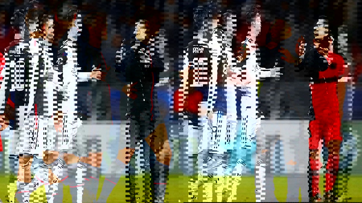 ردة فعل عنيفة من رونالدو تجاه مشجع جذبه بقوة لالتقاط صورة (فيديو)