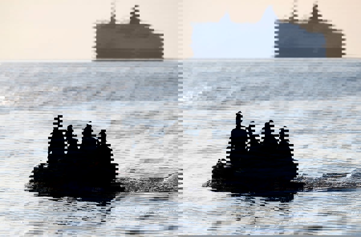  تقرير: جزر الكناري تشهد تدفقًا هائلًا للمهاجرين عبر البحر
