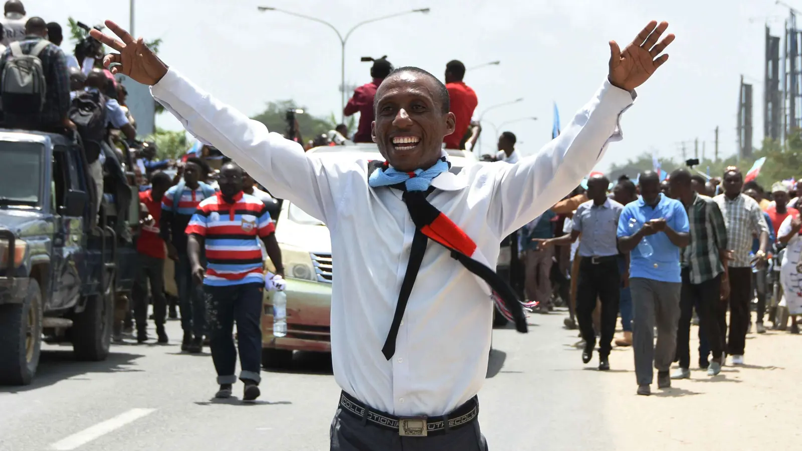 بعد احتجاز رئيسه.. توتر وتصعيد بين حزب المعارضة والسلطة في تنزانيا