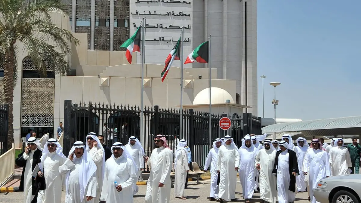 سجن كويتي 15 عاما لإدانته بزرع الحشيش في منزله للاتجار والتعاطي‎