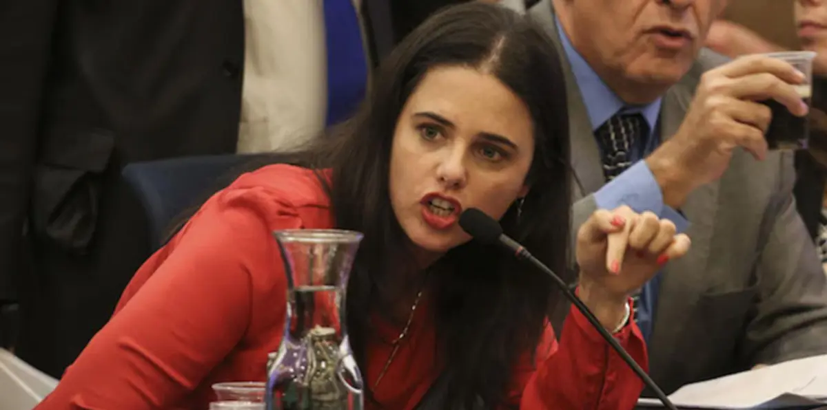 غير عابئة بـ"حقد" سارة نتنياهو.. من هي المهندسة التي تطمح لرئاسة الحكومة الإسرائيلية؟