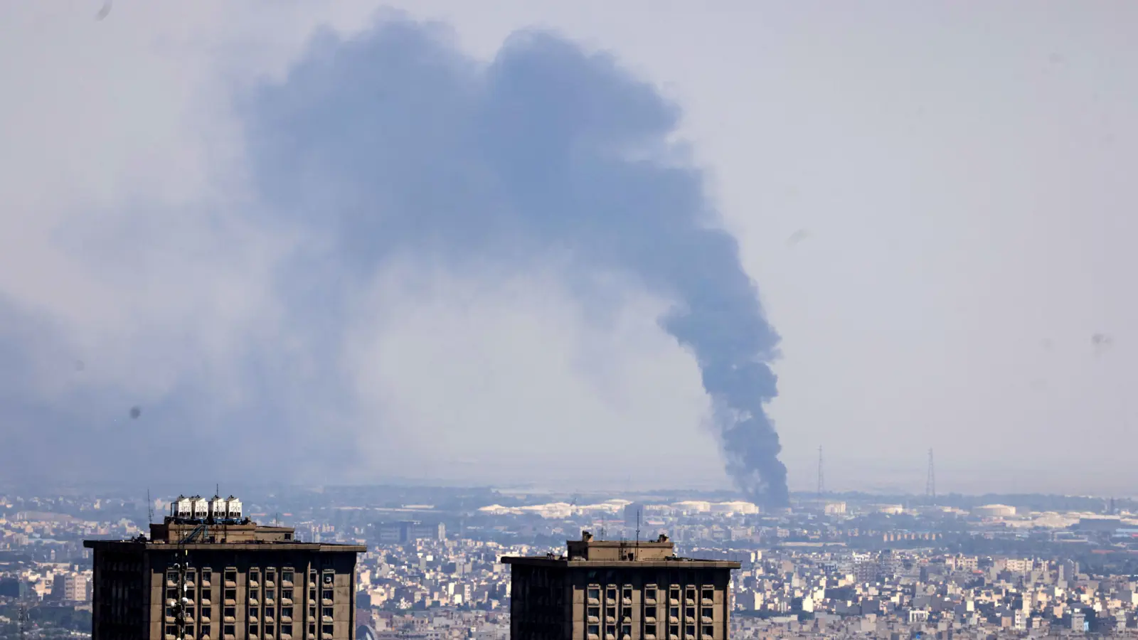 غارة إسرائيلية تقتل عنصرين من الحرس الثوري في "زنجان" الإيرانية