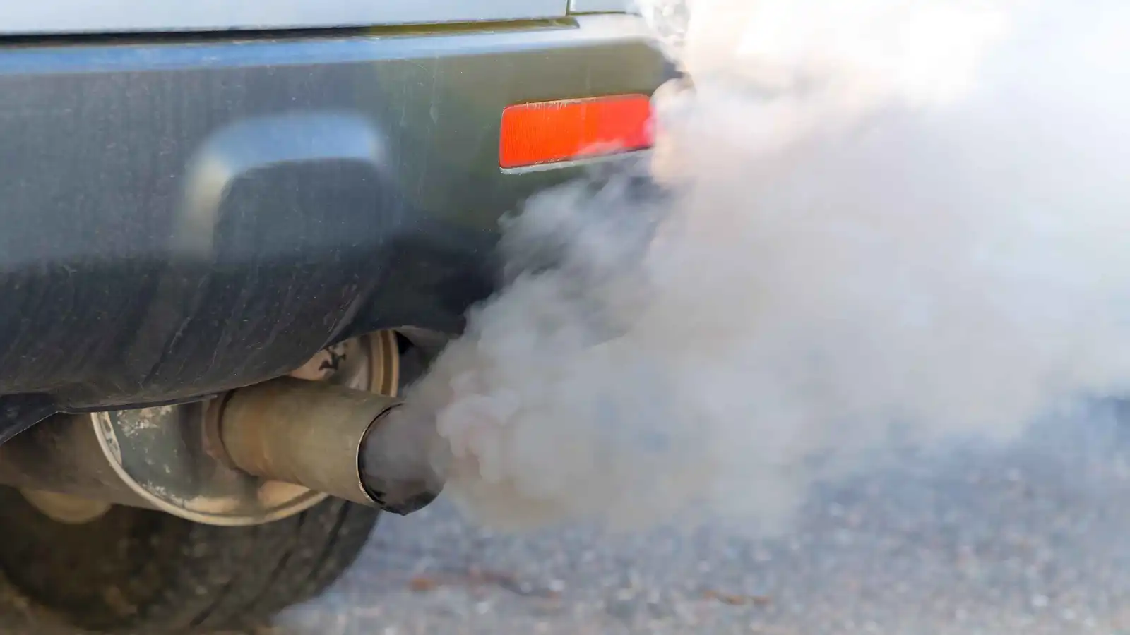 الشمع المعطر يزيد تلوث هواء المنازل مثل عوادم السيارات