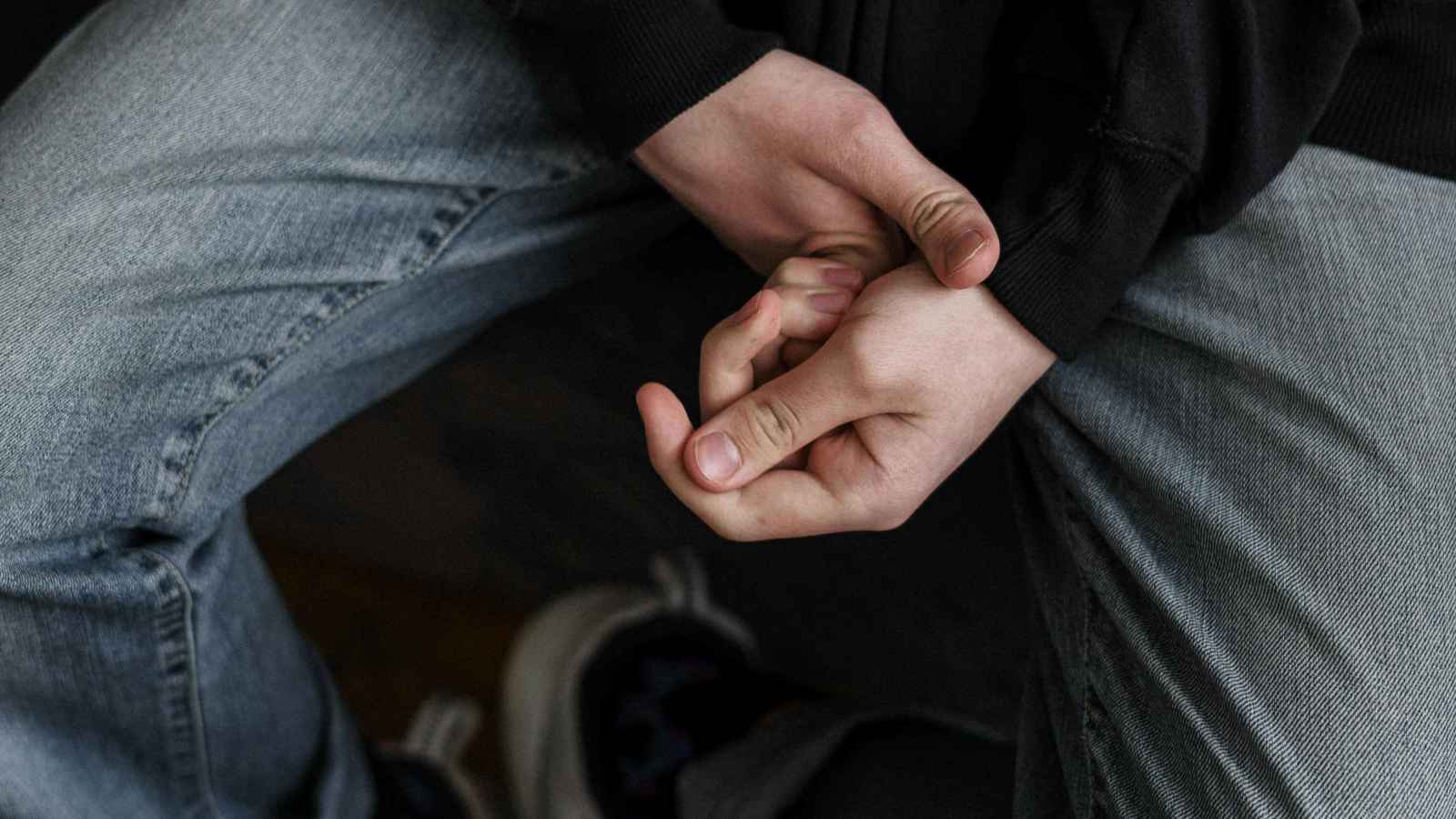 من المراهقة إلى الشيخوخة.. كيف يغير دماغك سلوك تجنب المخاطر؟