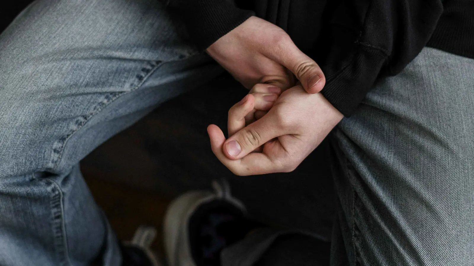 من المراهقة إلى الشيخوخة.. كيف يغير دماغك سلوك تجنب المخاطر؟