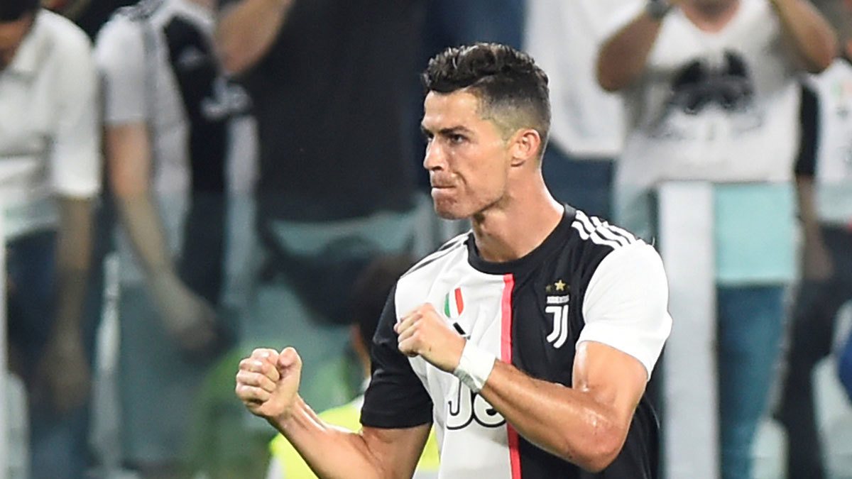 أبرز تغريدات "تويتر" الرياضية: كريستيانو رونالدو في الجيم مع صديقته.. وأدريان يستعرض إنجازاته مع ليفربول