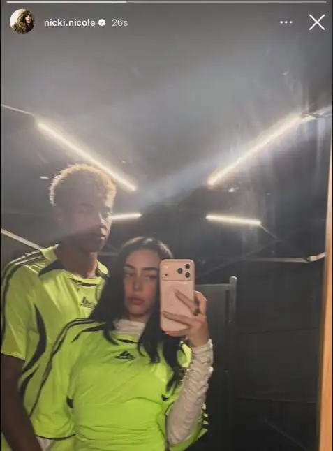 لامين يامال ونيكي نيكول