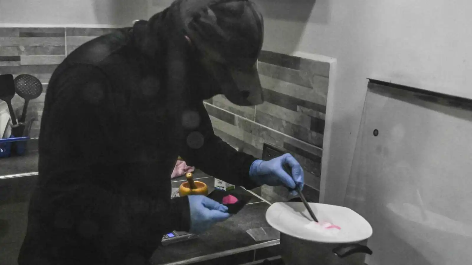 كولومبيا.. مقتل 9 أشخاص بانفجار في مختبر سري للكوكايين