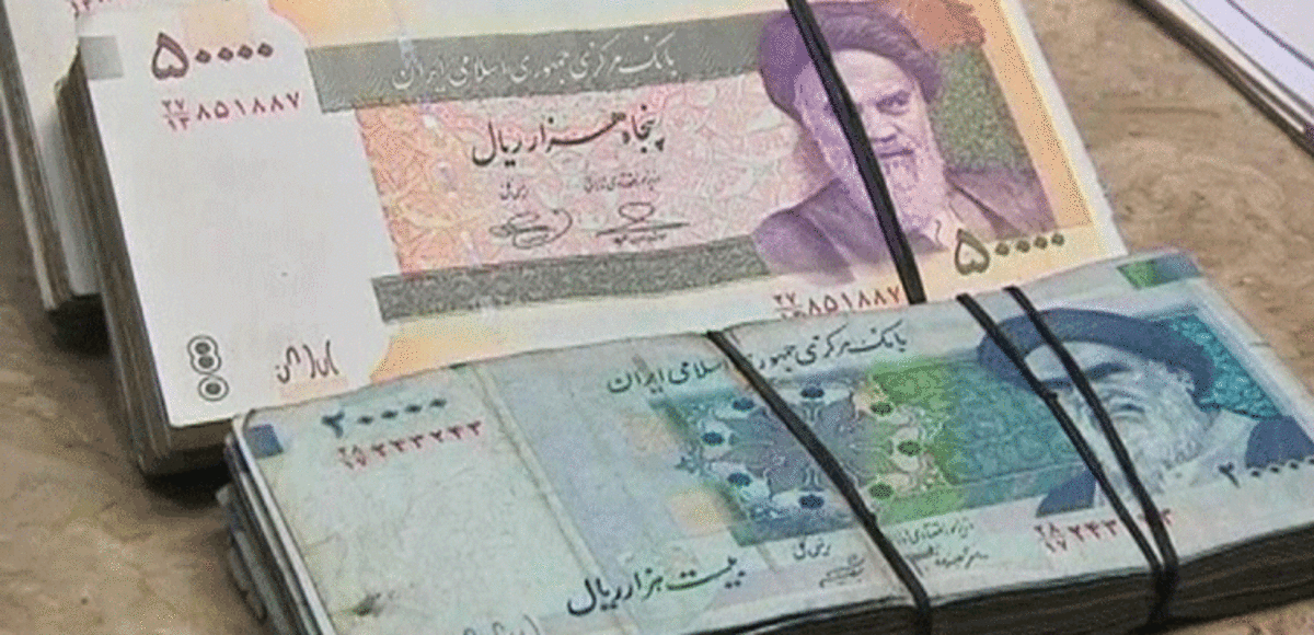 التوتر بين الرياض وطهران يطيح بالعملة الإيرانية