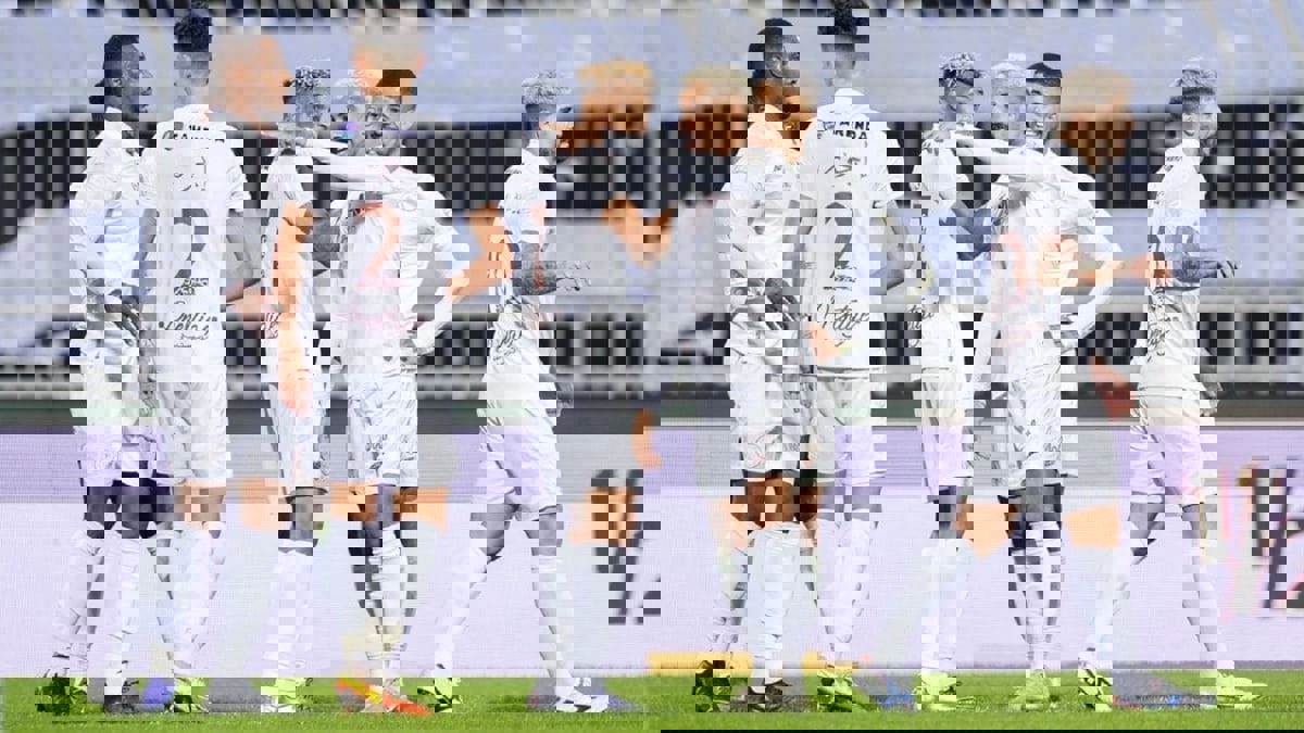 ترتيب الدوري السعودي: الشباب يهزم التعاون.. والرائد يكبد الأهلي الخسارة الخامسة (فيديو)