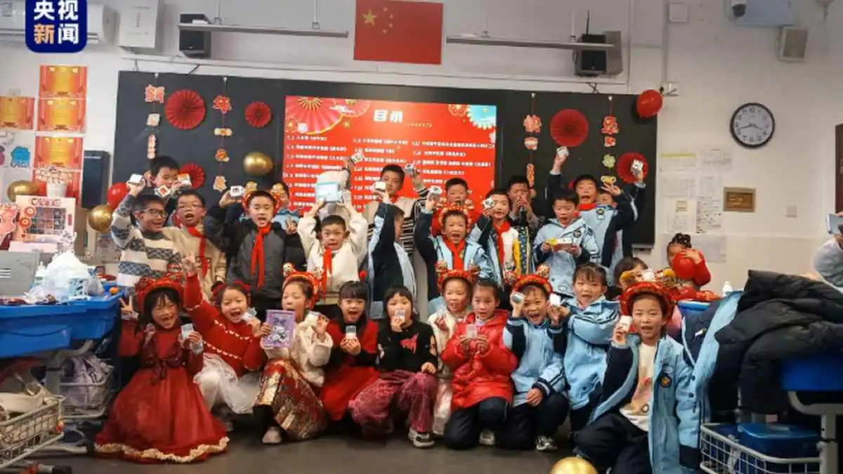 "أصوات الأصدقاء" تعيد طفلاً من الغيبوبة بعد 55 يوماً (فيديو إرم)