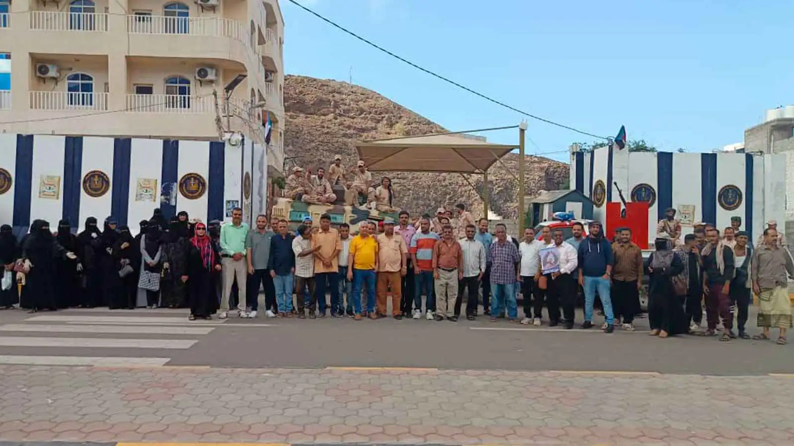 وقفة احتجاجية لكادر الأمانة العامة للمجلس الانتقالي الجنوبي