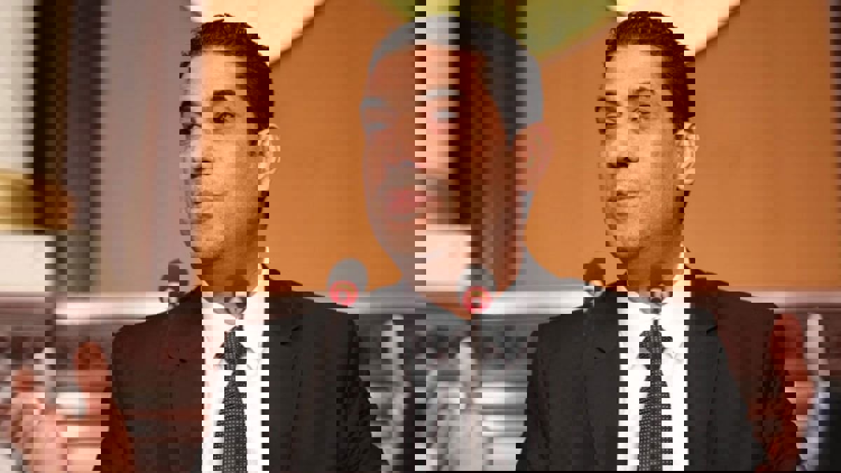 نائب تونسي: تمسك الغنوشي بعودة البرلمان يهدد بالصدام.. وسعيد جمّده لتحقيق مشروعه