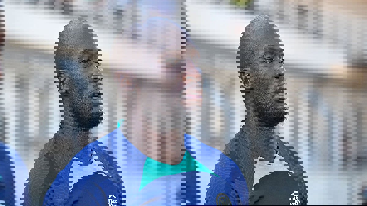 طبيب بلجيكا: إصابة لوكاكو "انتكاسة" للاعب وناديه وللمنتخب