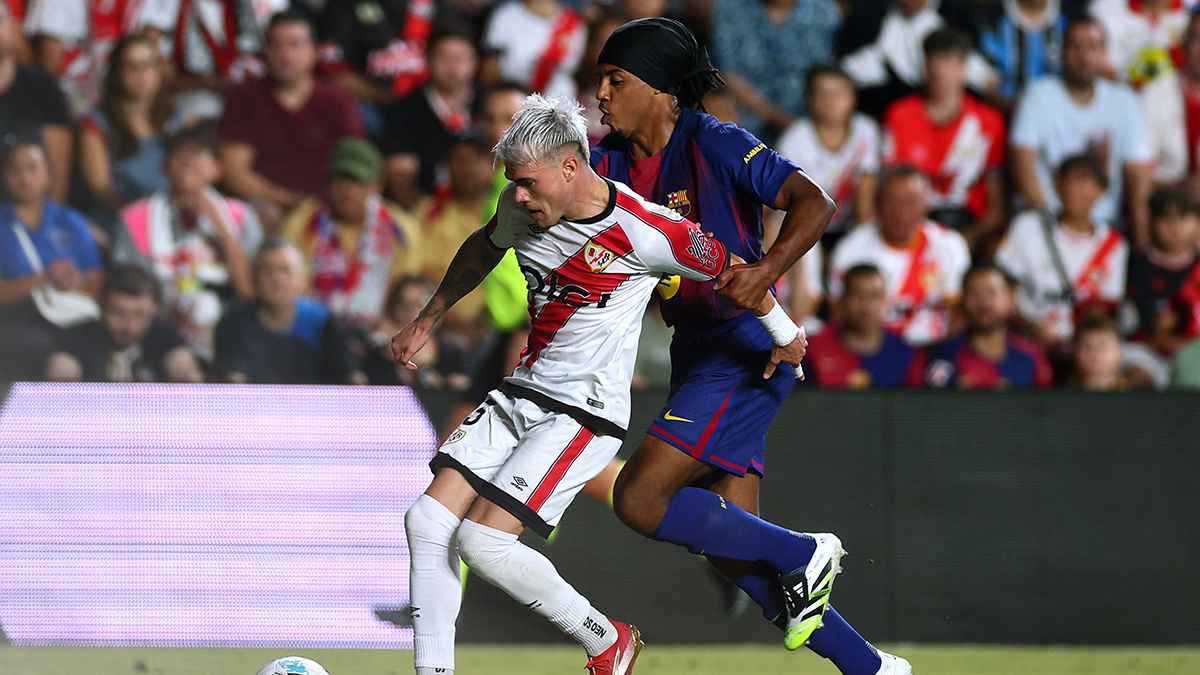 اشتعال الأزمة بين رابطة الليغا وشركة الـ" VAR" في مباراة برشلونة ورايو فاليكانو