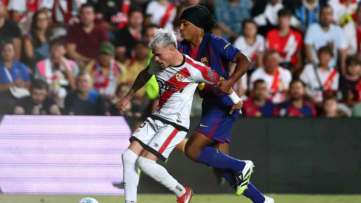 اشتعال الأزمة بين رابطة الليغا وشركة الـ" VAR" في مباراة برشلونة ورايو فاليكانو