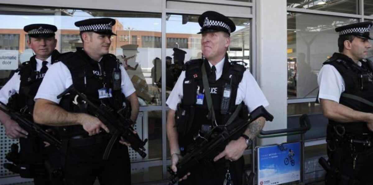 تعرض أربعة أشخاص للطعن في مترو الأنفاق بلندن