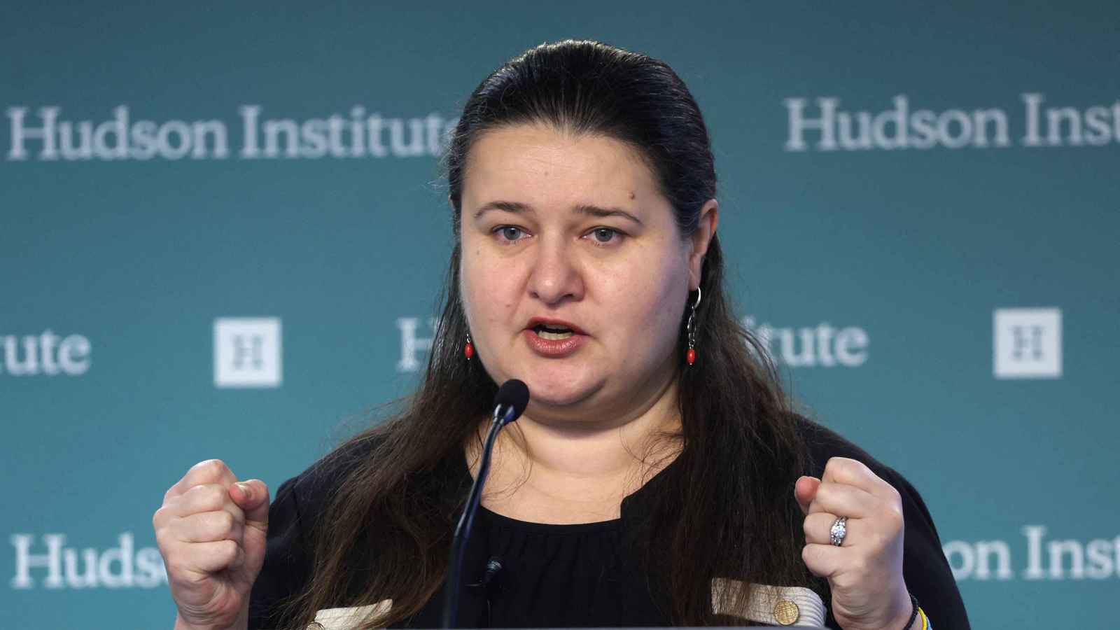 خطوة دبلوماسية من زيلينسكي "لاسترضاء" ترامب