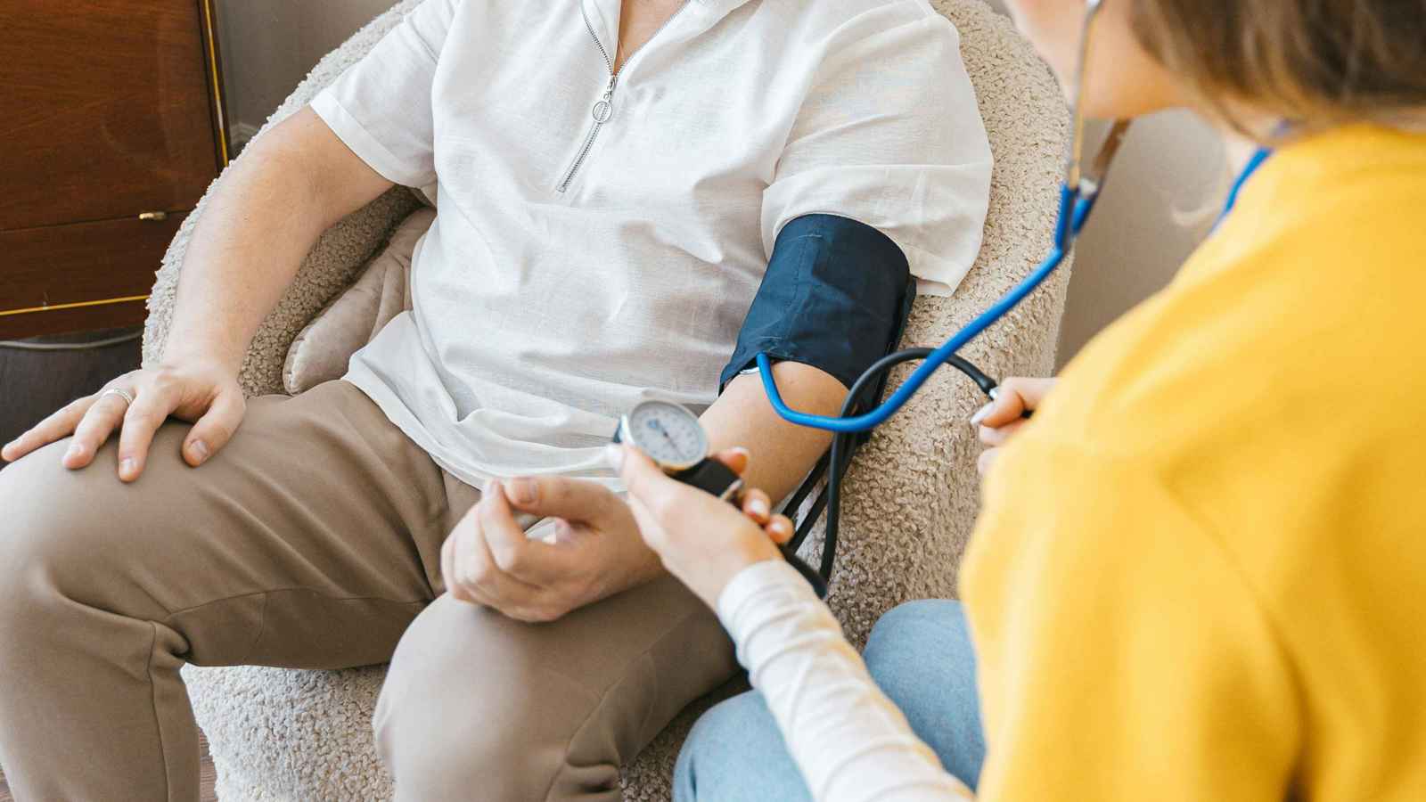 نصائح "ذهبية" لمرضى ضغط الدم.. كيف تصوم بأمان خلال رمضان؟