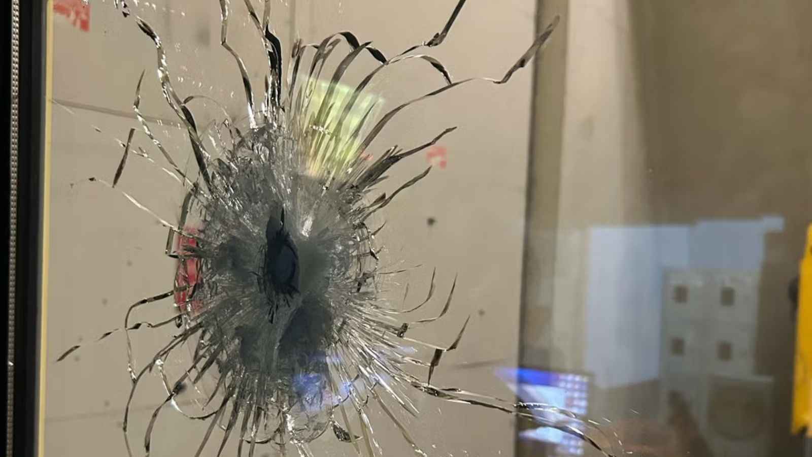 "تسونامي الكوكايين".. الشغب يتجدد ضد السجون الفرنسية