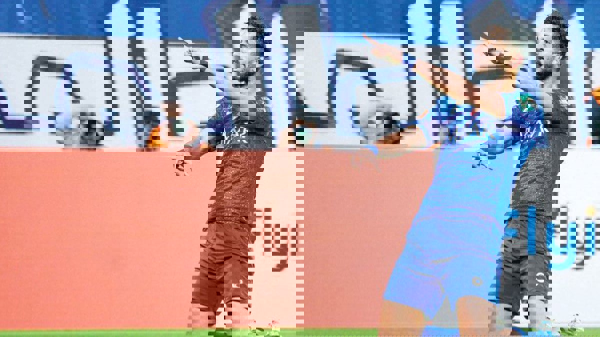 تقرير: النصر والأهلي يدخلان على خط المفاوضات لخطف صالح الشهري من الهلال